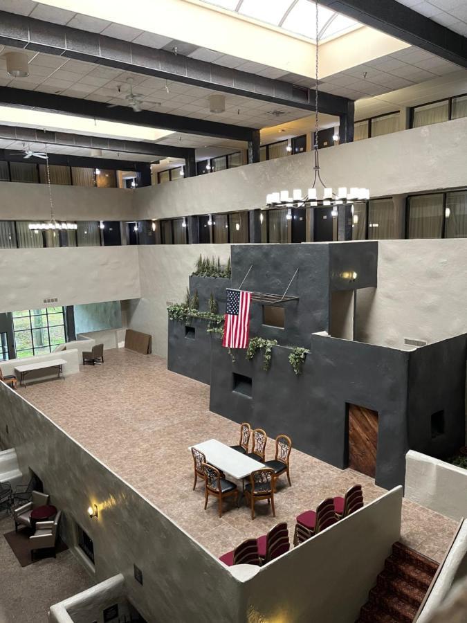 Best Western Plus La Porte Hotel & Conference Center Bagian luar foto