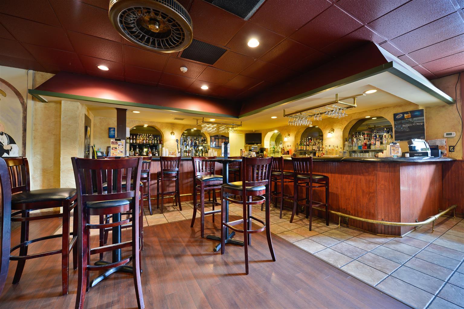 Best Western Plus La Porte Hotel & Conference Center Bagian luar foto