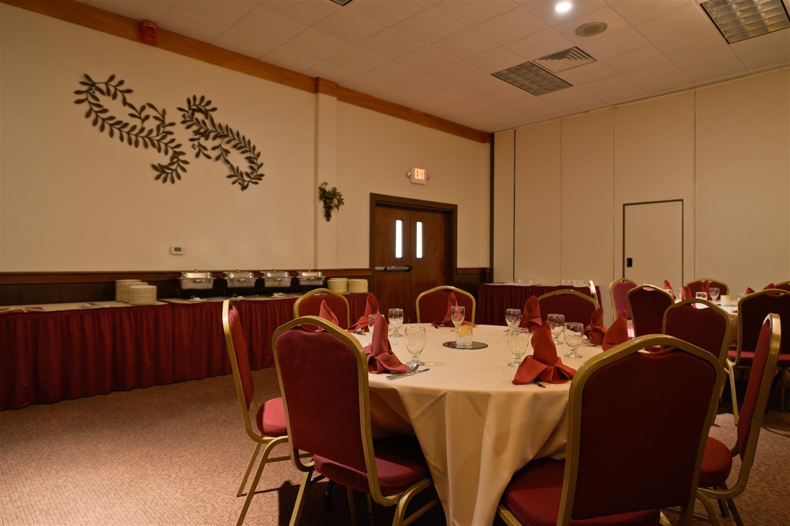 Best Western Plus La Porte Hotel & Conference Center Bagian luar foto