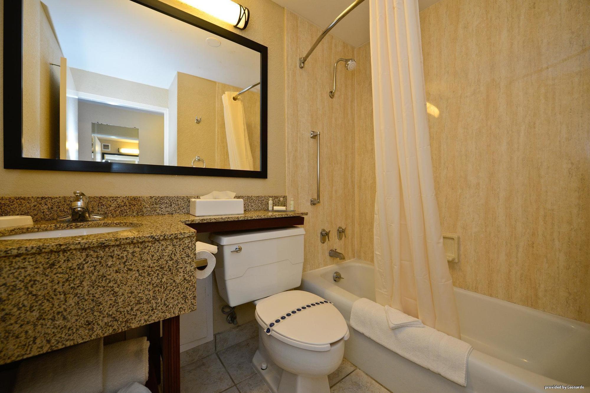 Best Western Plus La Porte Hotel & Conference Center Bagian luar foto