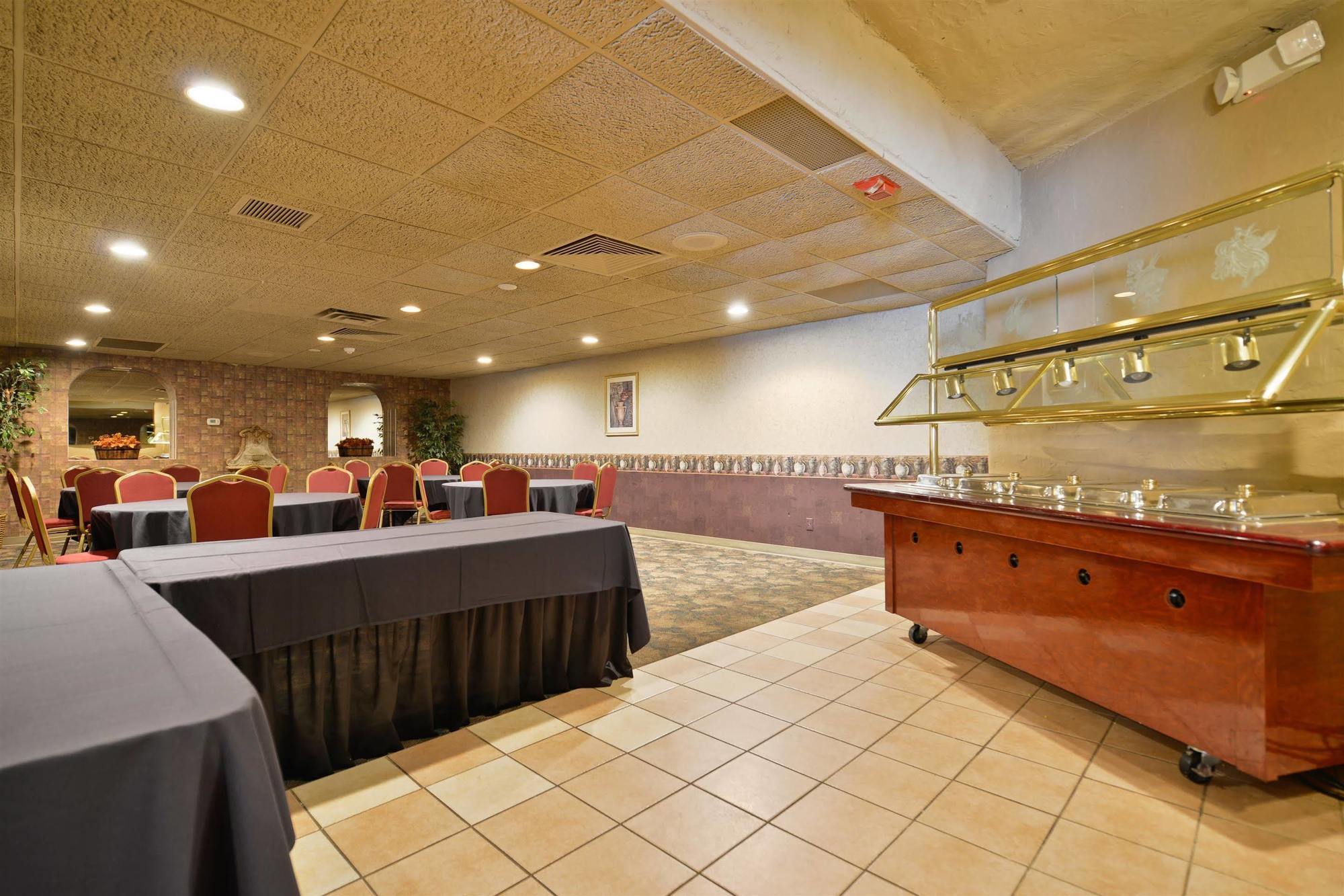 Best Western Plus La Porte Hotel & Conference Center Bagian luar foto