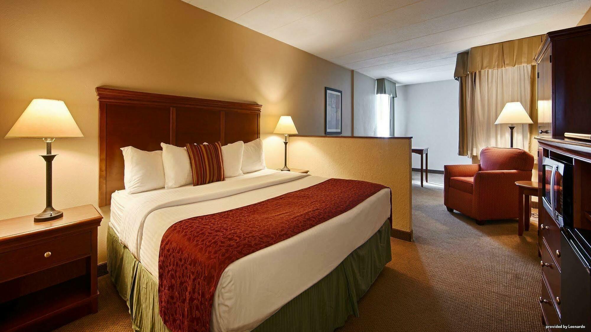 Best Western Plus La Porte Hotel & Conference Center Bagian luar foto